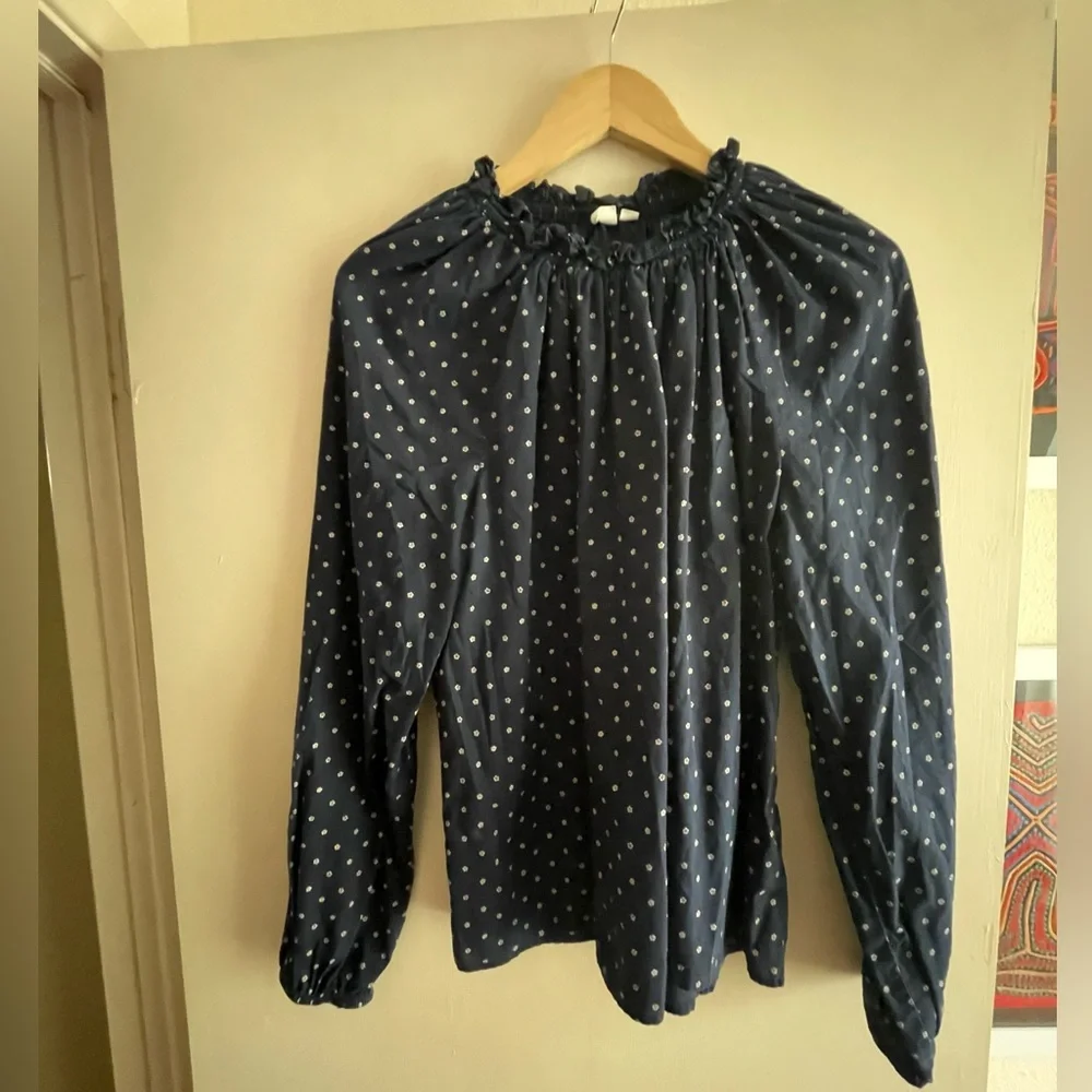 Gap brand long sleeved blouse with small white flowers - Picture 4 of 8